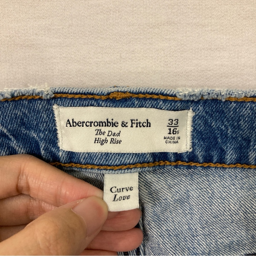 Abercrombie & Fitch The Dad High Rise Curve Love Jeans size 16 Short - Picture 2 of 10